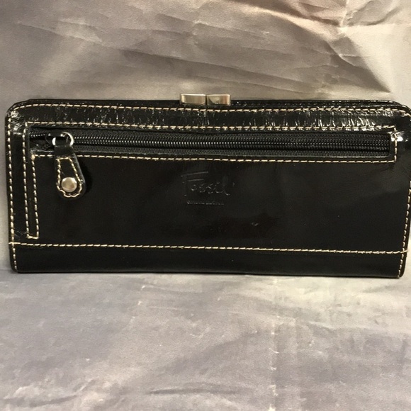 Net Fossil Executive Clutch Wallet - Picture 2 of 12